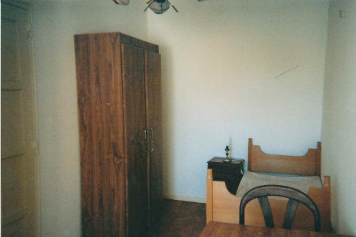  Comfy Single Bedroom Near The São João Baptista Metro  -  Comfy single bedroom near the São João Baptista metro  - Gallery -  2