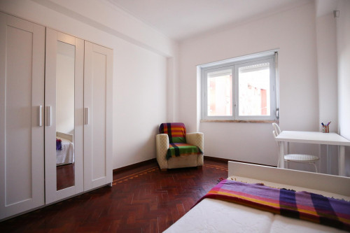  Nice And Comfy Single Bedroom In Paço De Arcos  -  Nice and comfy single bedroom in Paço de Arcos  - Gallery -  2