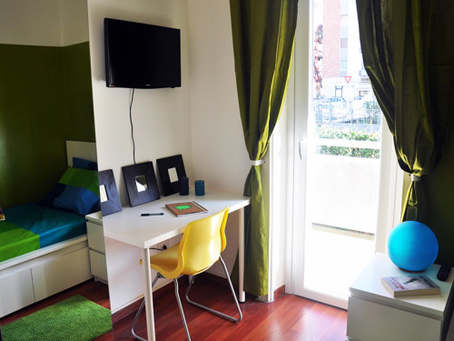  Cozy Single Bedroom In A 5-Bedroom Apartment Near Gambara Metro Station  -  Cozy single bedroom in a 5-bedroom apartment near Gambara metro station  - Gallery -  2