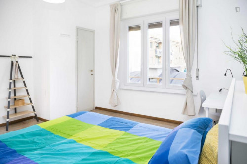  Cozy Double Bedroom In A 5-Bedroom Apartment Near Parco Monte Stella  -  Cozy double bedroom in a 5-bedroom apartment near Parco Monte Stella  - Gallery -  1