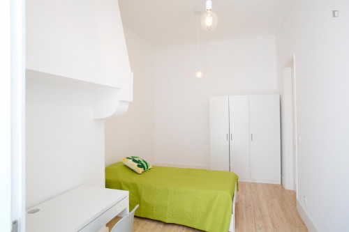  Airy Double Ensuite Bedroom Next To IST  -  Airy double ensuite bedroom in Arroios  - Gallery -  1