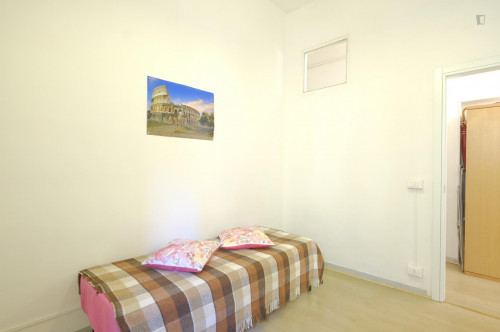  Homely Single Room Next To Città Del Vaticano  -  Homely single room next to Città del Vaticano  - Gallery -  1