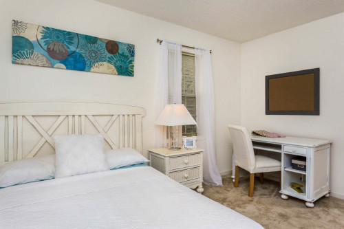University Meadows - Gallery - 12
