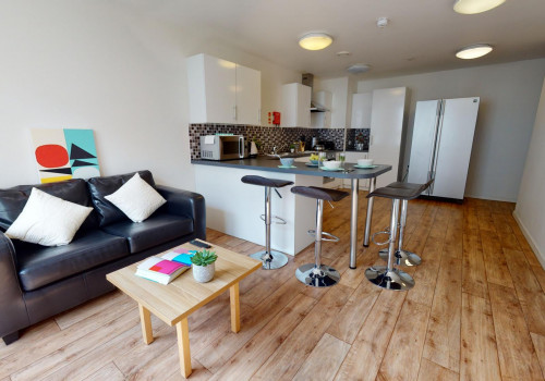  Bronze En-Suite  -  iQ Sterling Court  - Gallery -  3