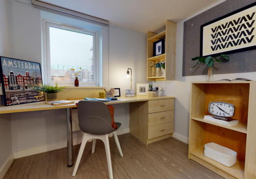  Silver En-Suite  -  iQ Hayes Wharf  - Gallery -  3