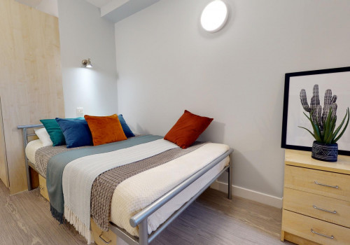  Silver En-Suite  -  iQ Hayes Wharf  - Gallery -  1