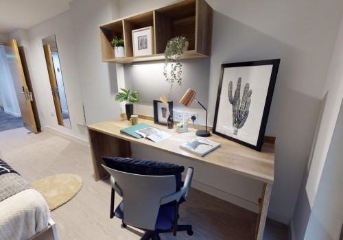  Silver En-Suite  -  iQ Elgin Place  - Gallery -  3