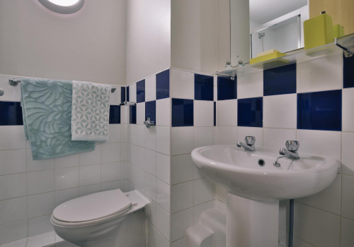  Silver En-Suite  -  iQ Arkwright House  - Gallery -  4