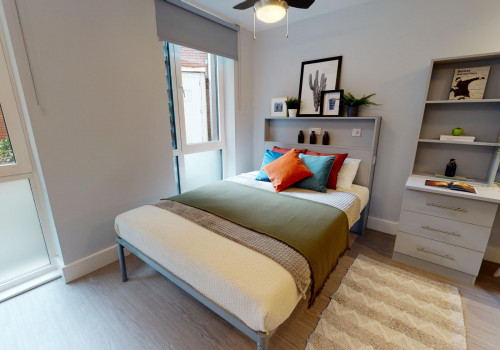  Silver Studio  -  iQ Magenta House  - Gallery -  1