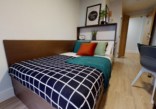  Silver En-Suite  -  iQ Penworks House  - Gallery -  1