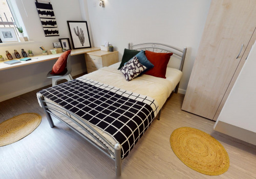  Silver En-Suite  -  IQ Fenton House  - Gallery -  1