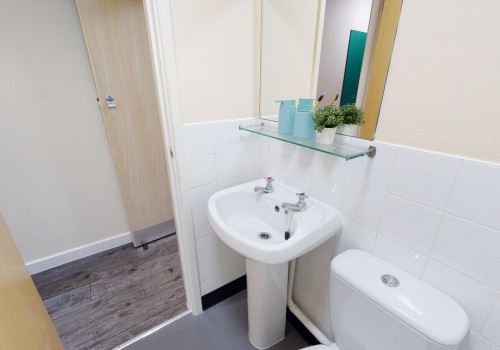  Bronze En-Suite  -  IQ Ty Willis House  - Gallery -  2