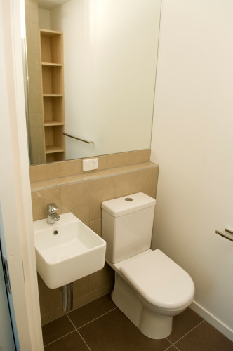  Studio Apartment Ground Floor - Double Bed  -  Student Living on Cobden  - Gallery -  5