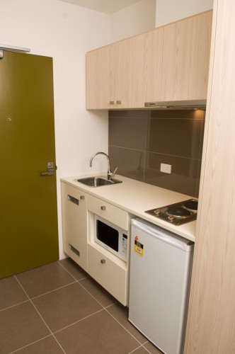  Studio Apartment Ground Floor - Double Bed  -  Student Living on Cobden  - Gallery -  6