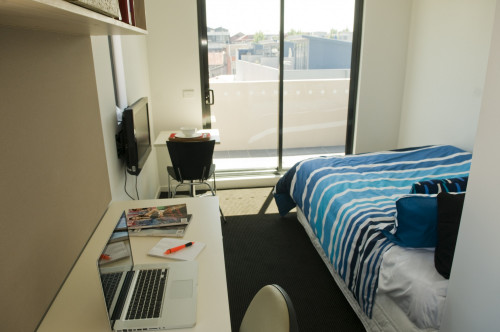  Studio Apartment Balcony - Double Bed  -  Student Living on Cobden  - Gallery -  2