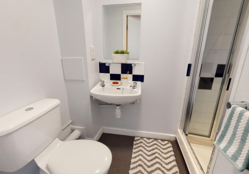  Bronze En-Suite  -  iQ Grosvenor House  - Gallery -  2