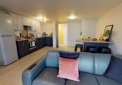  Gold En-Suite  -  iQ Grosvenor House  - Gallery -  6