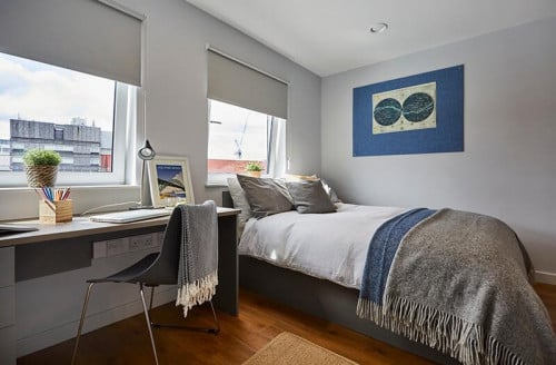 Gold En-Suite