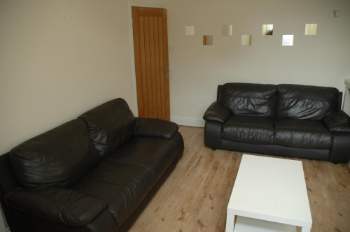  Graceful 4-Bedroom Student House In Rusholme  -  Graceful 4-bedroom student house in Rusholme  - Gallery -  1