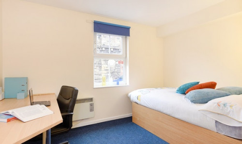  En-Suite Gold  -  Snowdon Hall Roost  - Gallery -  1
