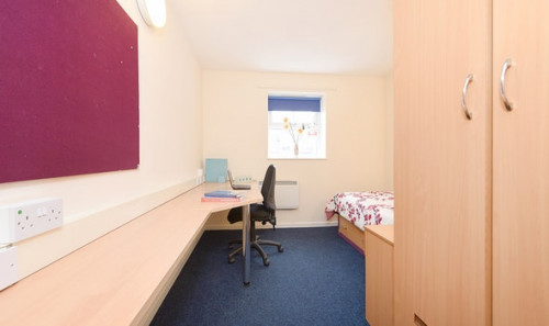  En-Suite Bronze  -  Snowdon Hall Roost  - Gallery -  2