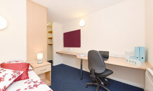  En-Suite Silver  -  Snowdon Hall Roost  - Gallery -  2