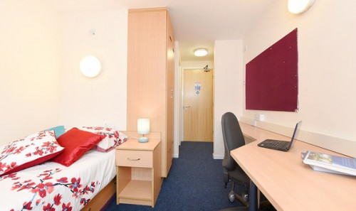  En-Suite Silver  -  Snowdon Hall Roost  - Gallery -  1