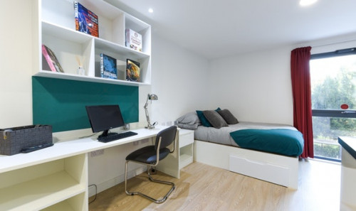  Studio Silver  -  Vincent Place Roost  - Gallery -  4