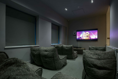 Kingston Plaza  - Gallery -  2
