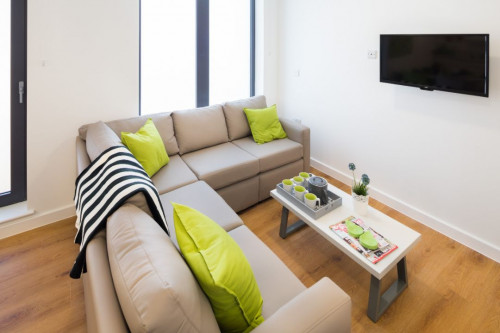  5 Bed En-Suite Upper Floors  -  Grand Felda House (Wembley)  - Gallery -  12