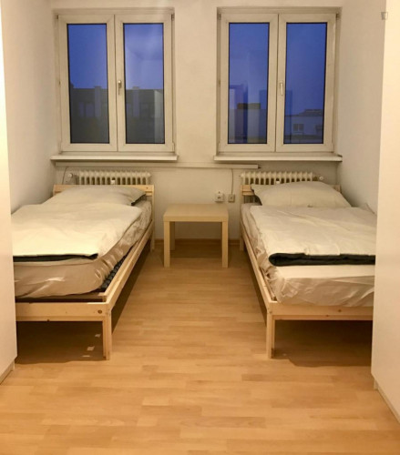 Bed In A Cosy Twin Bedroom, In Trendy Tiergarten District - 2