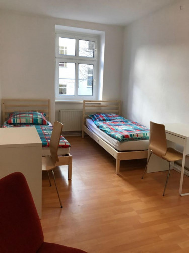  Bed In A Twin Bedroom In Spandau  -  Bed in a twin bedroom in Spandau  - Gallery -  1