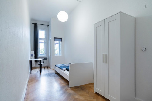 Welcoming Single Bedroom In Hohenzollerndamm - 1