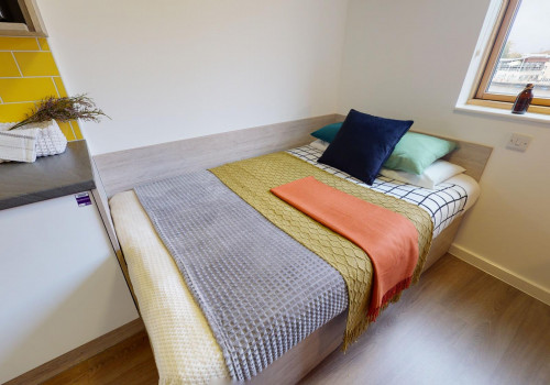  Silver En-Suite  -  iQ Kingston  - Gallery -  1