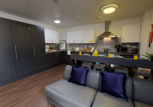  Silver En-Suite  -  iQ Kingston  - Gallery -  4