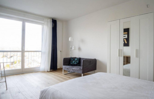  Wonderful And Spacious Double Bedroom In 4-Bedroom Apartment  -  Wonderful and spacious double bedroom in 4-bedroom apartment  - Gallery -  1