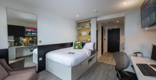  Silver Studio  -  West View  - Gallery -  1