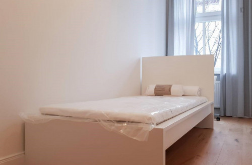 Inviting Single Bedroom In Wedding - 1