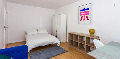 Ample Double Bedroom In Residential Adlershof - 1