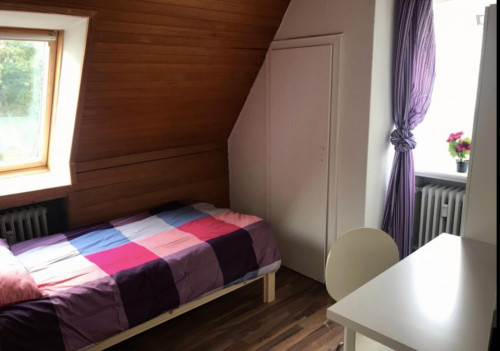  Bright Single-Bedroom In A 6-Bedroom Apartment In Bremen Altstadt Right Next To Wallanlagen Park  -  Bright single-bedroom in a 6-bedroom apartment in Bremen Altstadt right next to Wallanlagen Park  - Gallery -  1