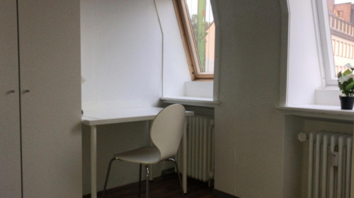  Spacious Single-Bedroom In A 6-Bedroom Apartment In Bremen Altstadt Right Next To Wallanlagen Park  -  Spacious single-bedroom in a 6-bedroom apartment in Bremen Altstadt right next to Wallanlagen Park  - Gallery -  1