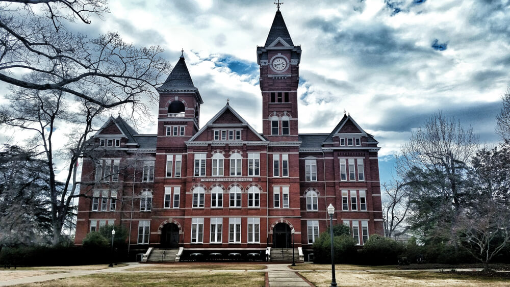 Auburn University (AU)