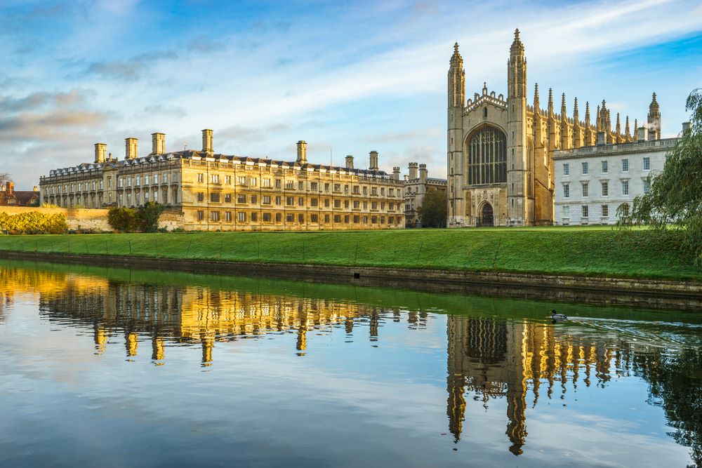 Oxford vs Cambridge Uni